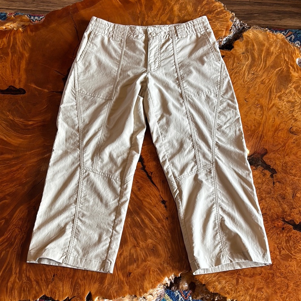 Patagonia Capri Pants Size 8
